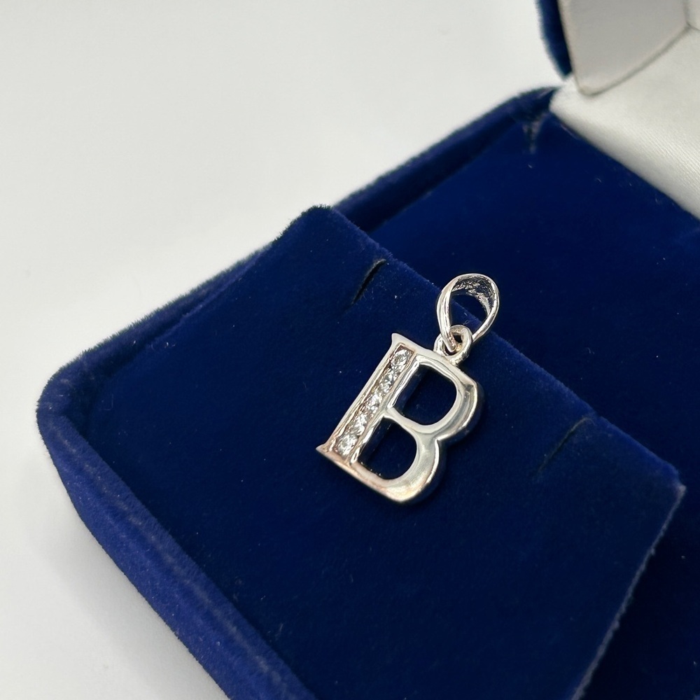 Vintage Silver and Crystal Diamond 'B' Initial Letter Pendant - Picture 2 of 6
